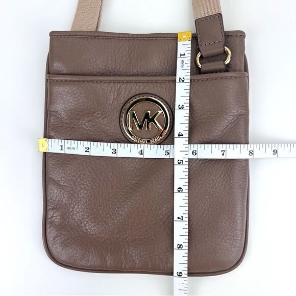 Michael Kors MK Fulton Leather Crossbody Bag Khaki - Picture 9 of 9
